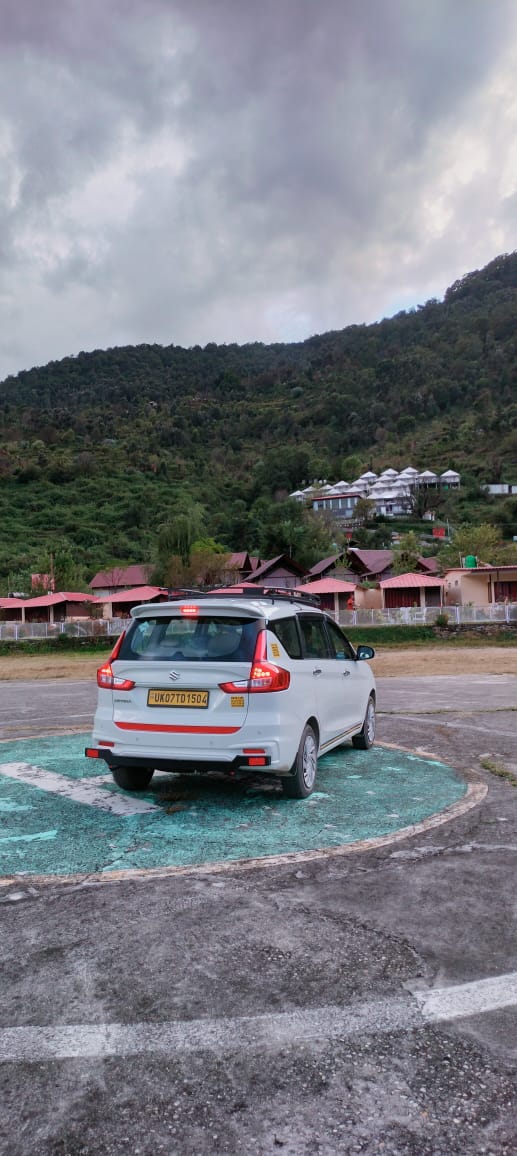 taxi service in dehradun